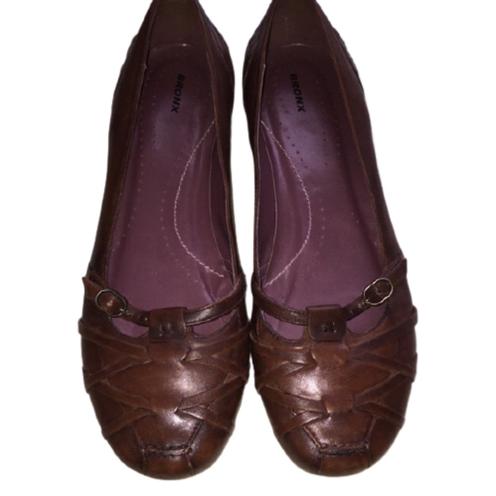 Bronx Brown Size 10M Flat Shoes